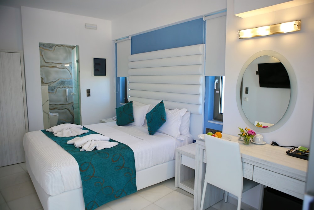 Luxury Double Room, 1 Queen Bed, Sea View