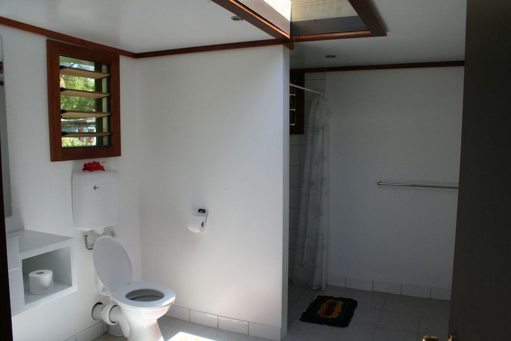 2 Bedroom Beachfront Cottage photo 2