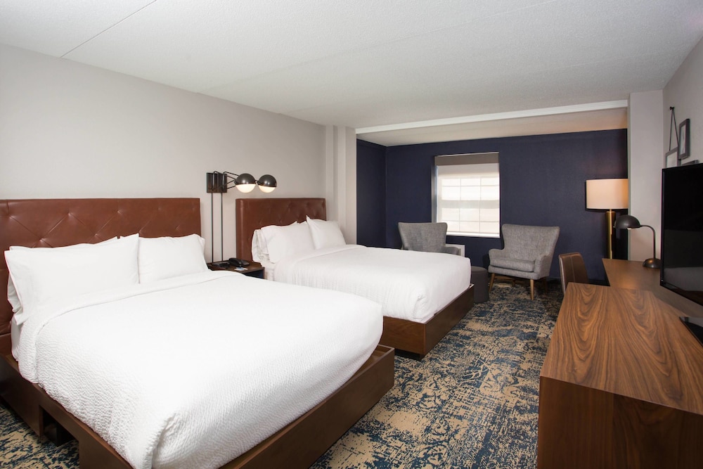 Room, 2 Queen Beds - Photo 2