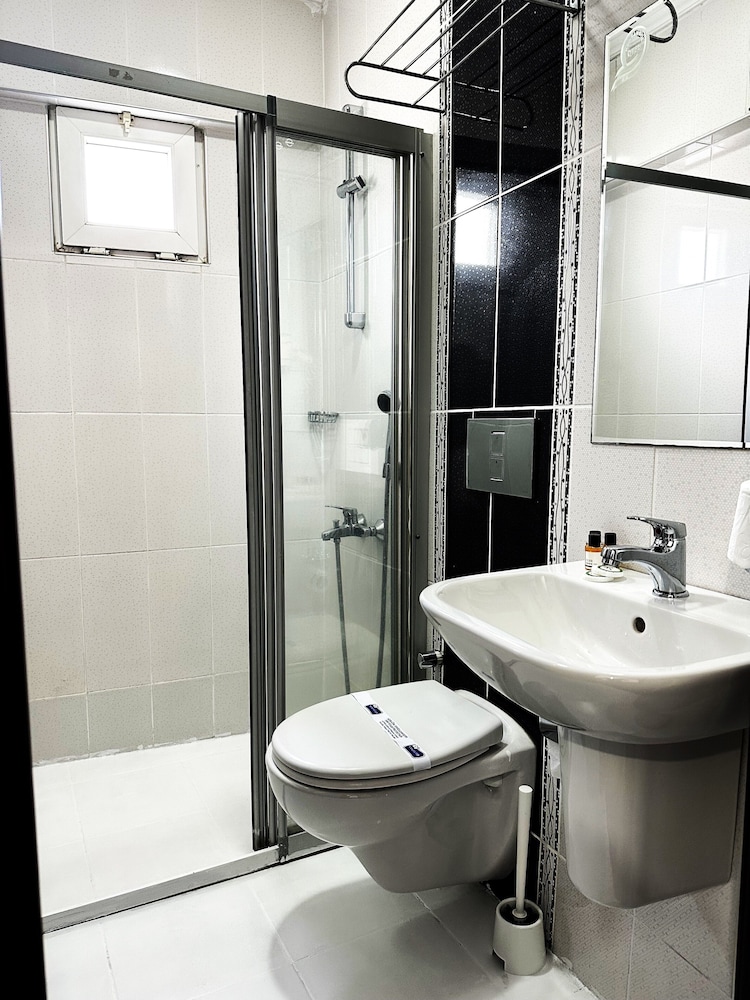 Standard Single Room, 1 Double Bed photo 3