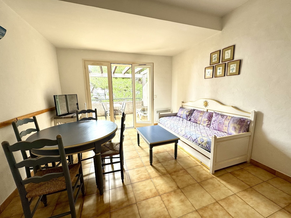 Standard Apartment photo 2