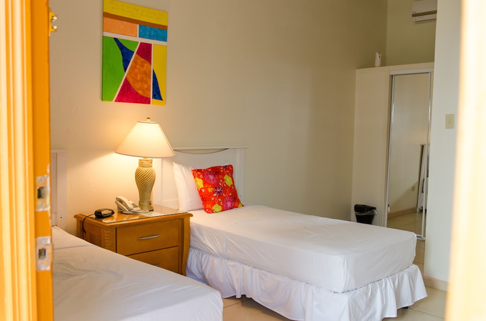 Standard Twin Room photo 1