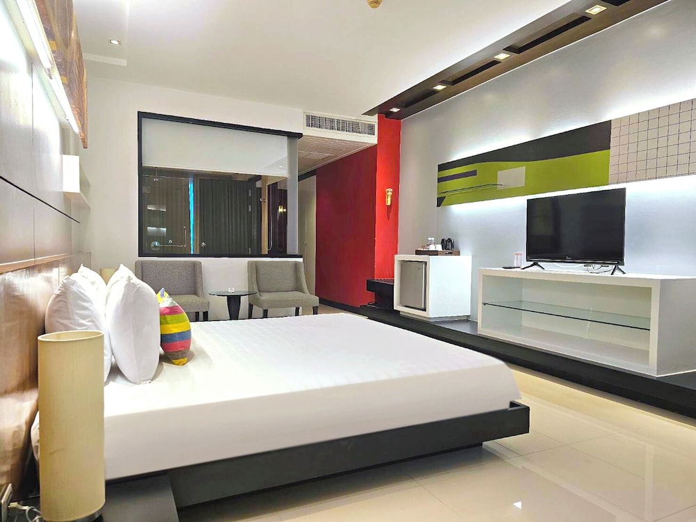 Superior Double Room, City View