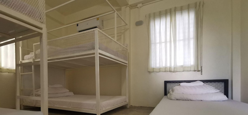 Basic Shared Dormitory, Women Only, Non Smoking photo 1
