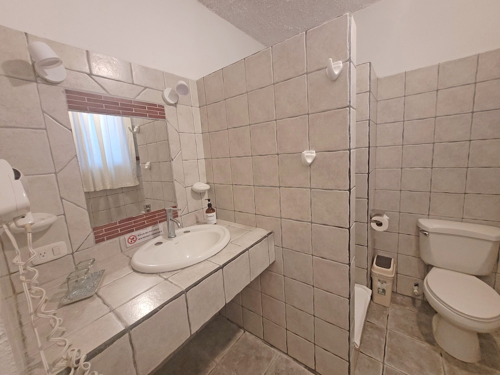 Standard Triple Room, Garden View - Photo 12