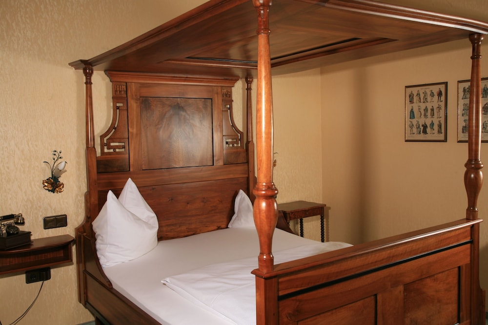 "Biedermeier" Room