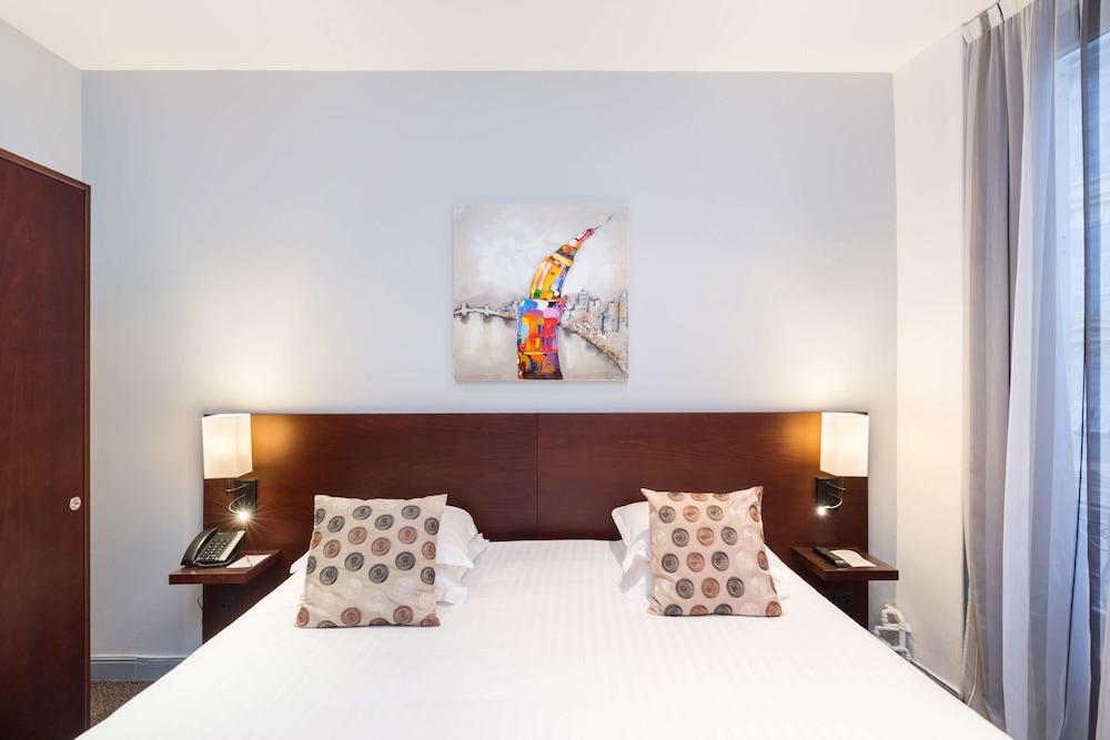 Superior Room, 1 King Bed, Non Smoking - Photo 7