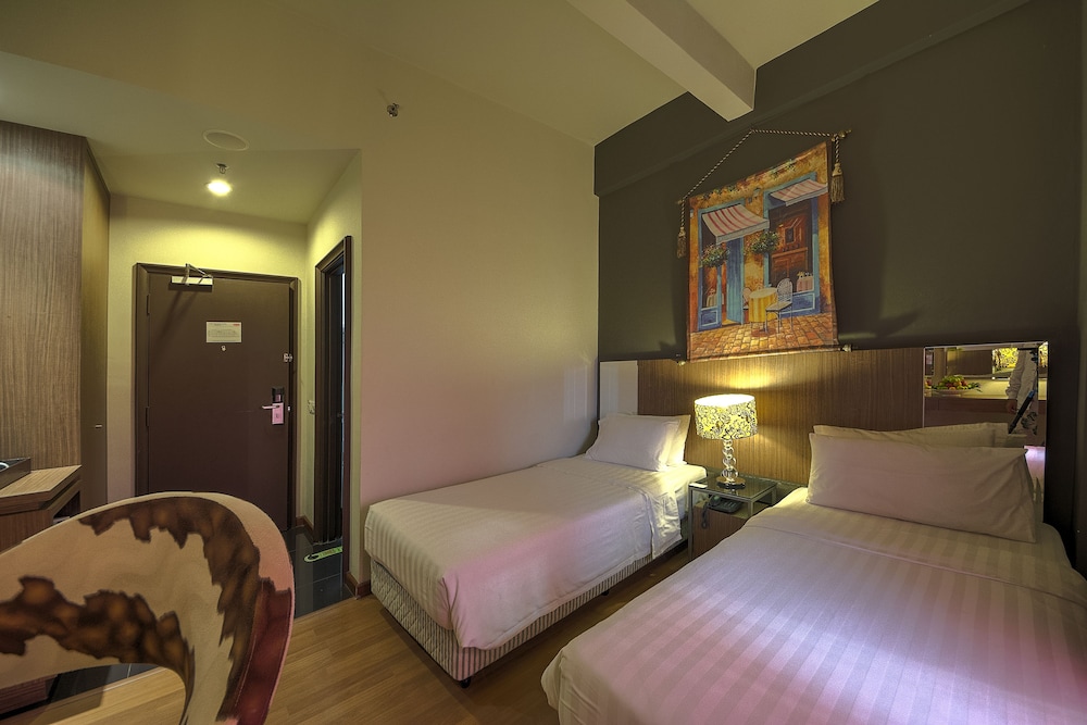 Deluxe Twin Room - Photo 4