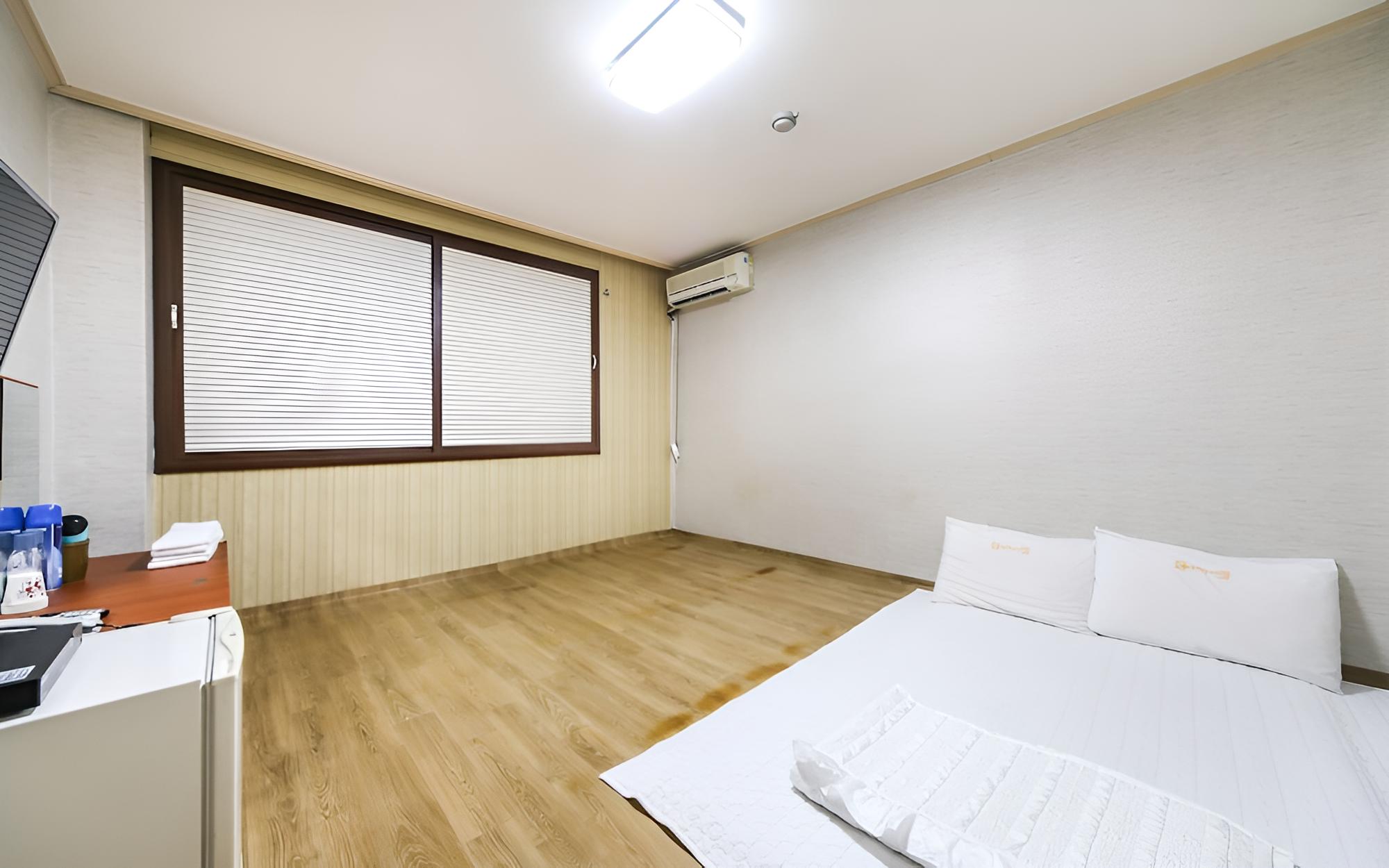 Room (Small ondol) - Photo 4