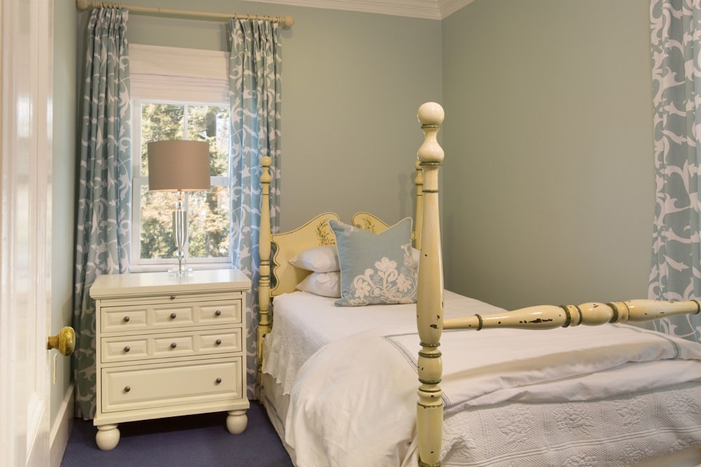 Hawthorne Suite (Pets Allowed) photo 2
