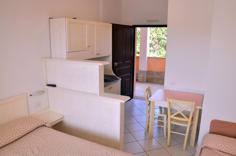 Standard Studio (3 people)
