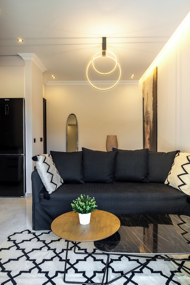 Apartment photo 1