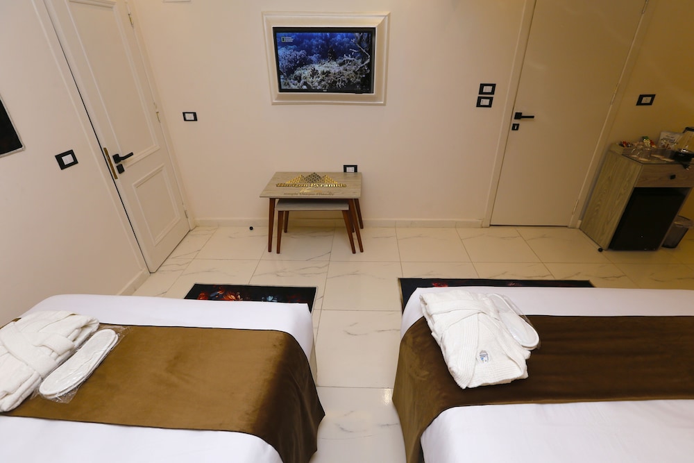 Classic Triple Room, Non Smoking, Private Bathroom