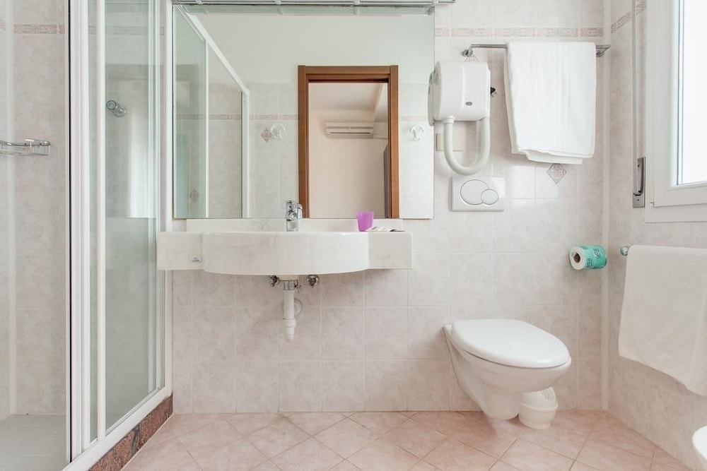 Double Room Single Use photo 3