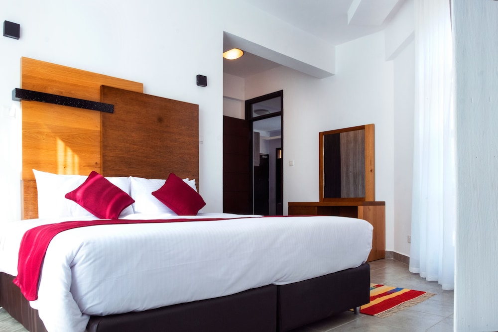 Executive Suite, 1 King Bed, City View photo 1