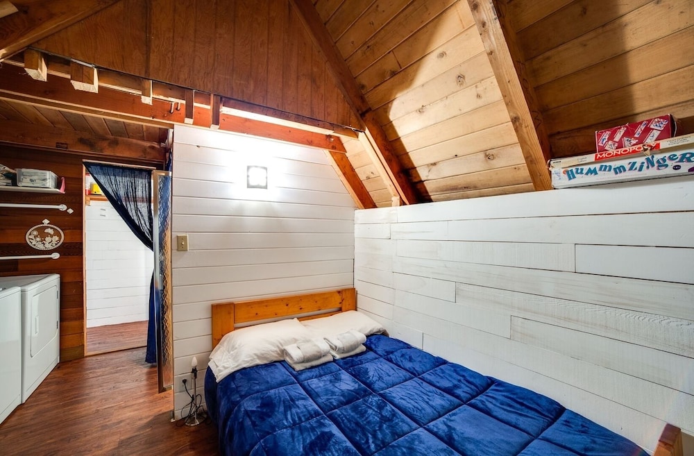 Cabin, 3 Bedrooms photo 1