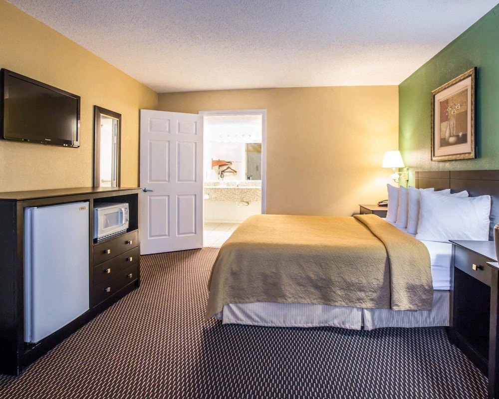 Room, 1 Queen Bed, Accessible, Non Smoking - Photo 2