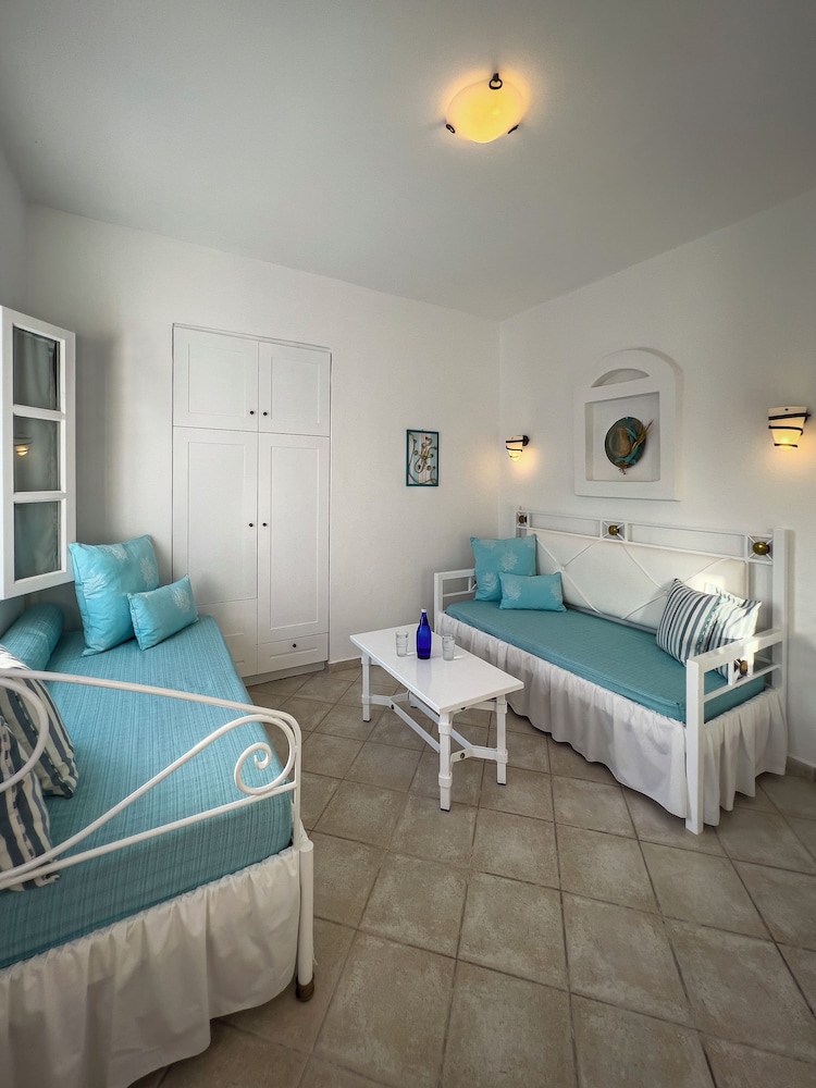 Junior Suite, 1 Bedroom, Pool View photo 3