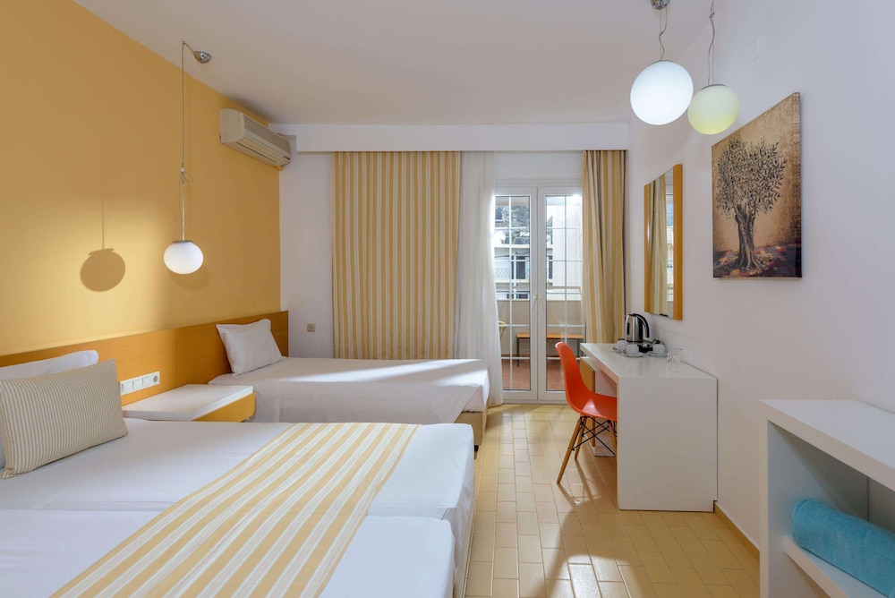 Triple Room - Photo 8