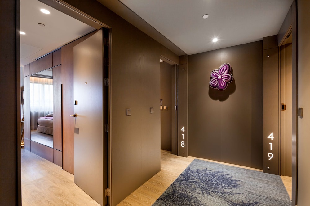 Family Room (Grand Deluxe) - Photo 3