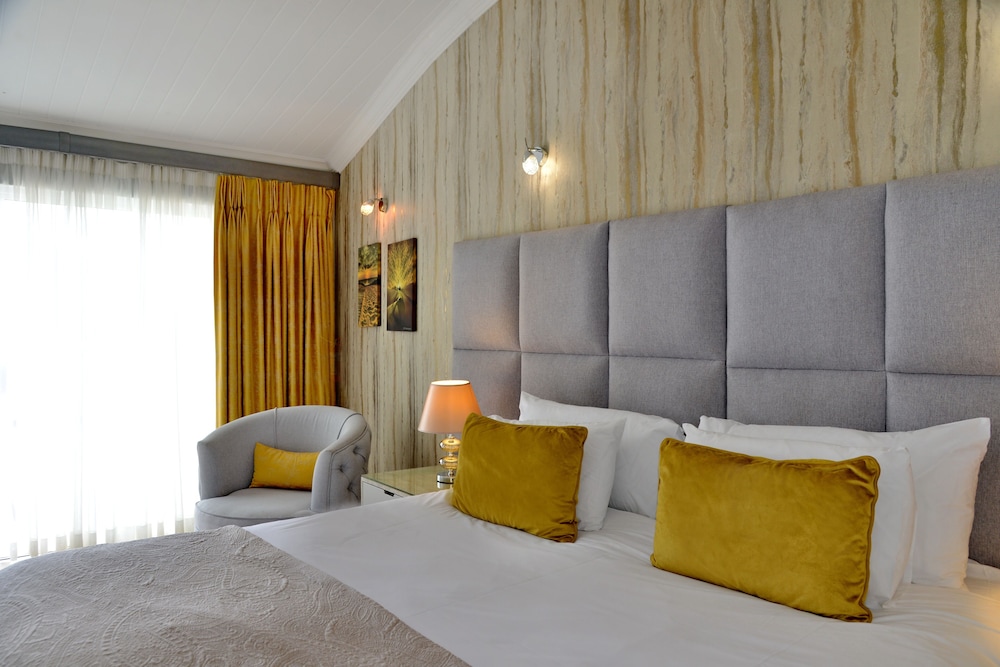 Luxury Room, 1 Queen Bed (Upstairs) - Photo 6