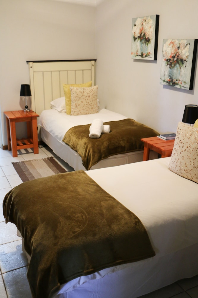 Family Suite, 1 Bedroom (Lara Family Room - Full Bathroom)