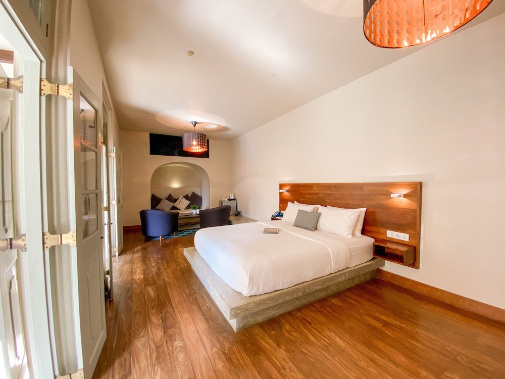 Deluxe Double Room, Courtyard View photo 2