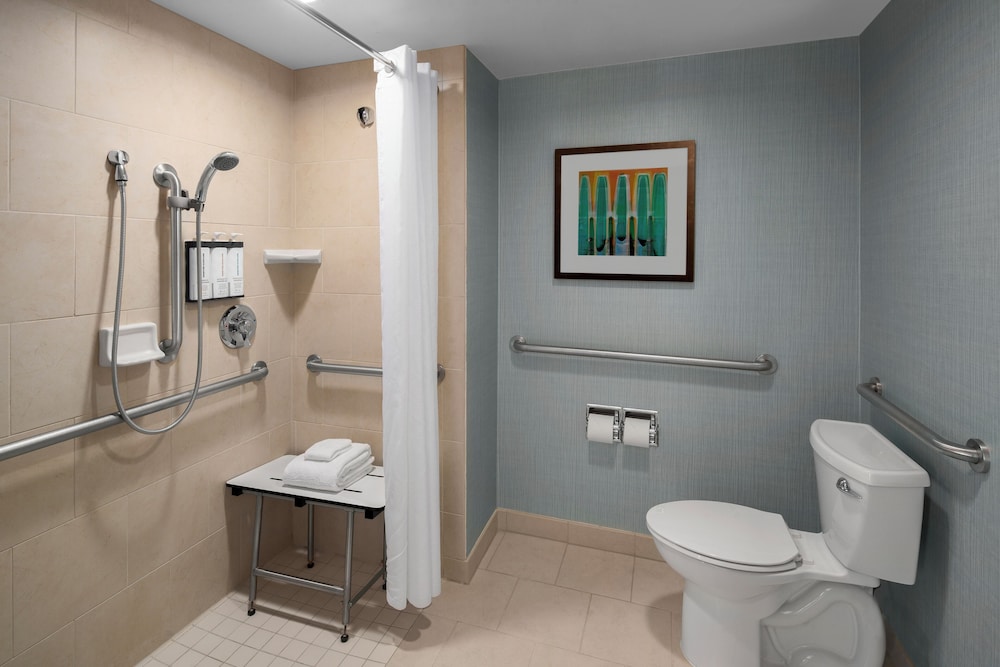 Standard Room, 2 Queen Beds - Photo 4