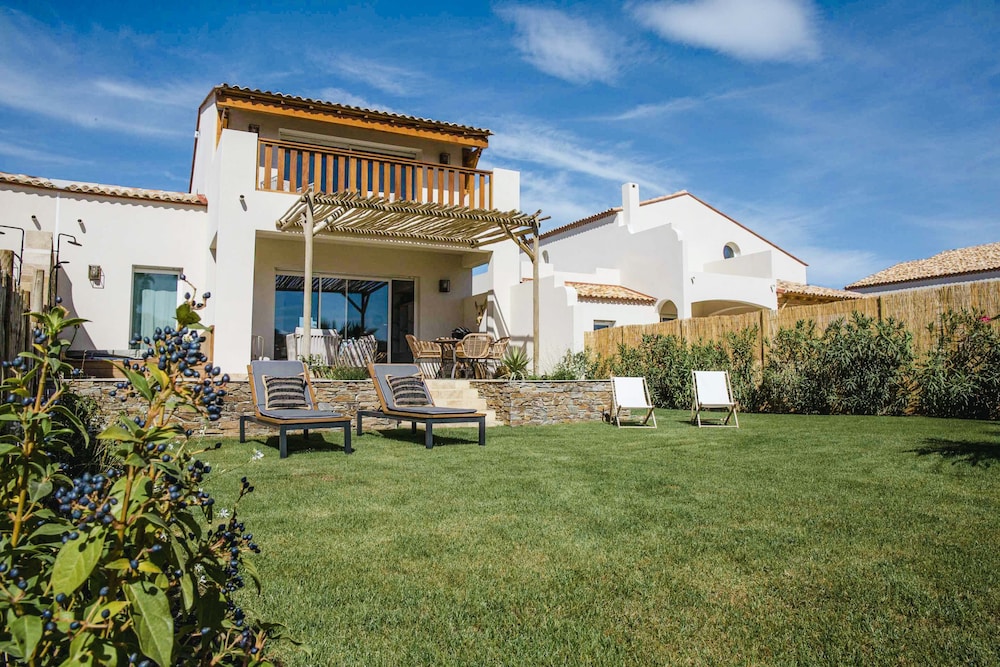 Deluxe Villa photo 1