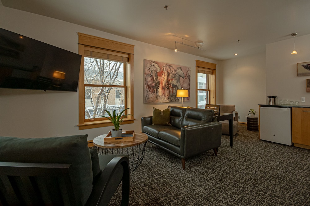 Premier Suite photo 3