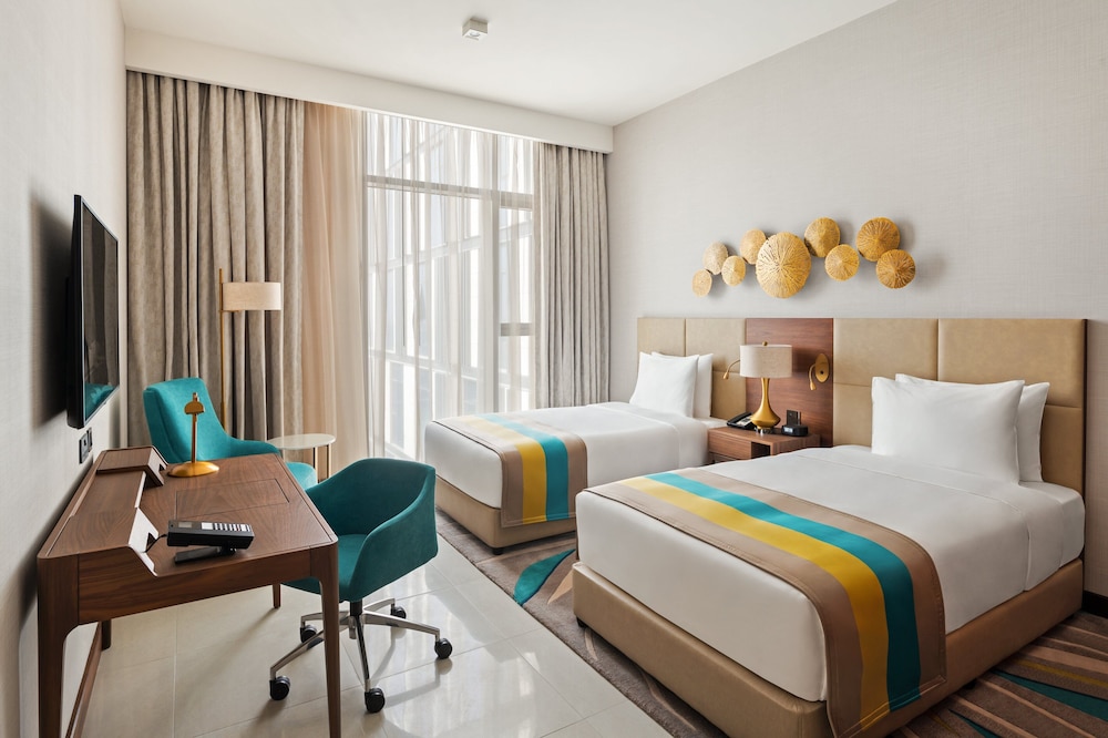 Premium Room, Pool View, Free bus: DIP Metro, Ibn Battuta Mall, JBR Beach, DWC Airport, Pre Book Bus