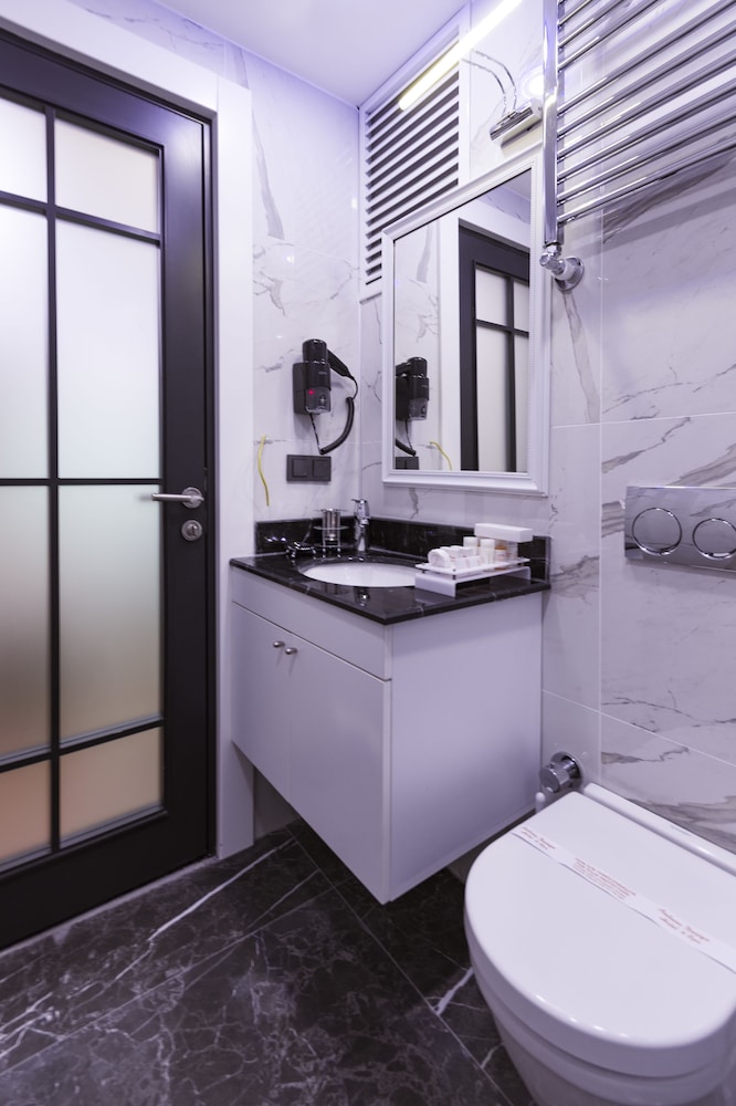 Deluxe Double or Twin Room, Corner