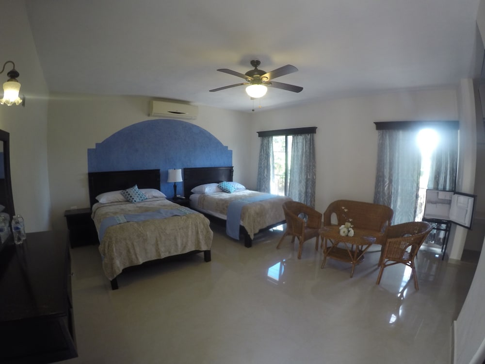 Deluxe Double Room, 2 Double Beds photo 2