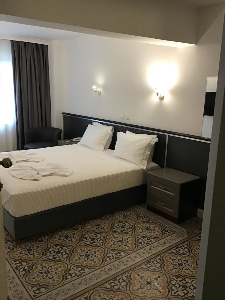 Standard Double Room photo 2