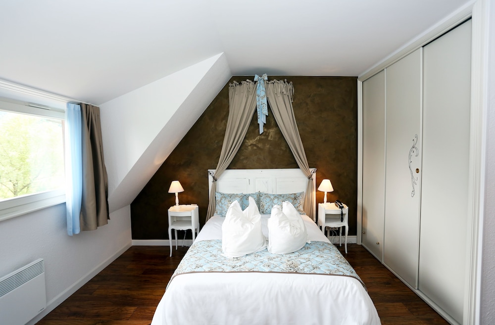 Prestige Suite with vineyard view photo 2