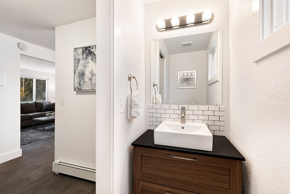 Townhome, Multiple Beds, Patio, Garden View (1751 E 16th St. Loveland) photo 3