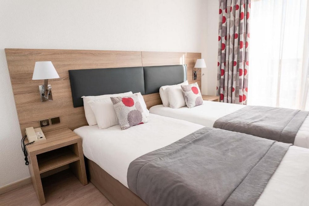 Standard Twin Room photo 3
