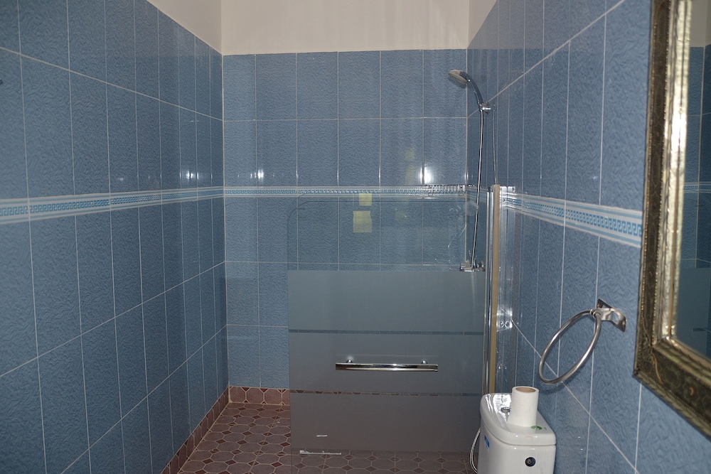 Deluxe Room - Photo 10