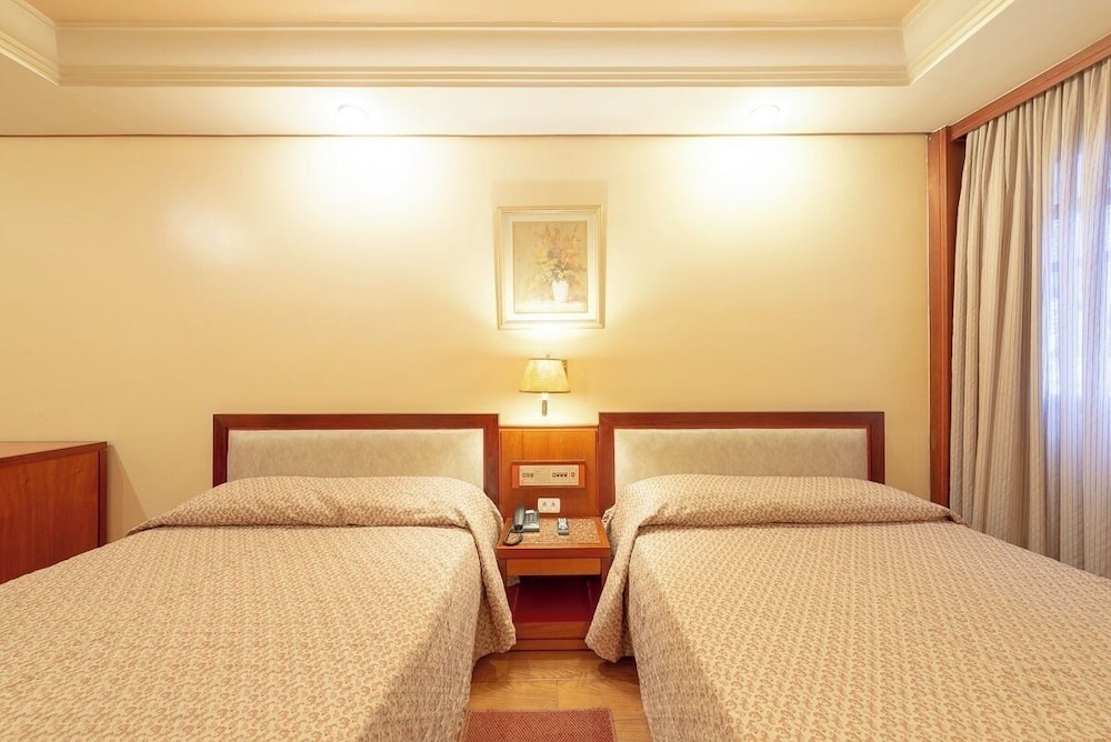 Deluxe Quadruple Room - Photo 1
