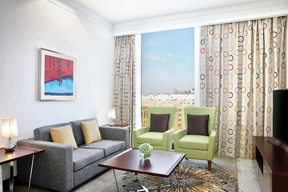 Suite, 1 Bedroom - Photo 4