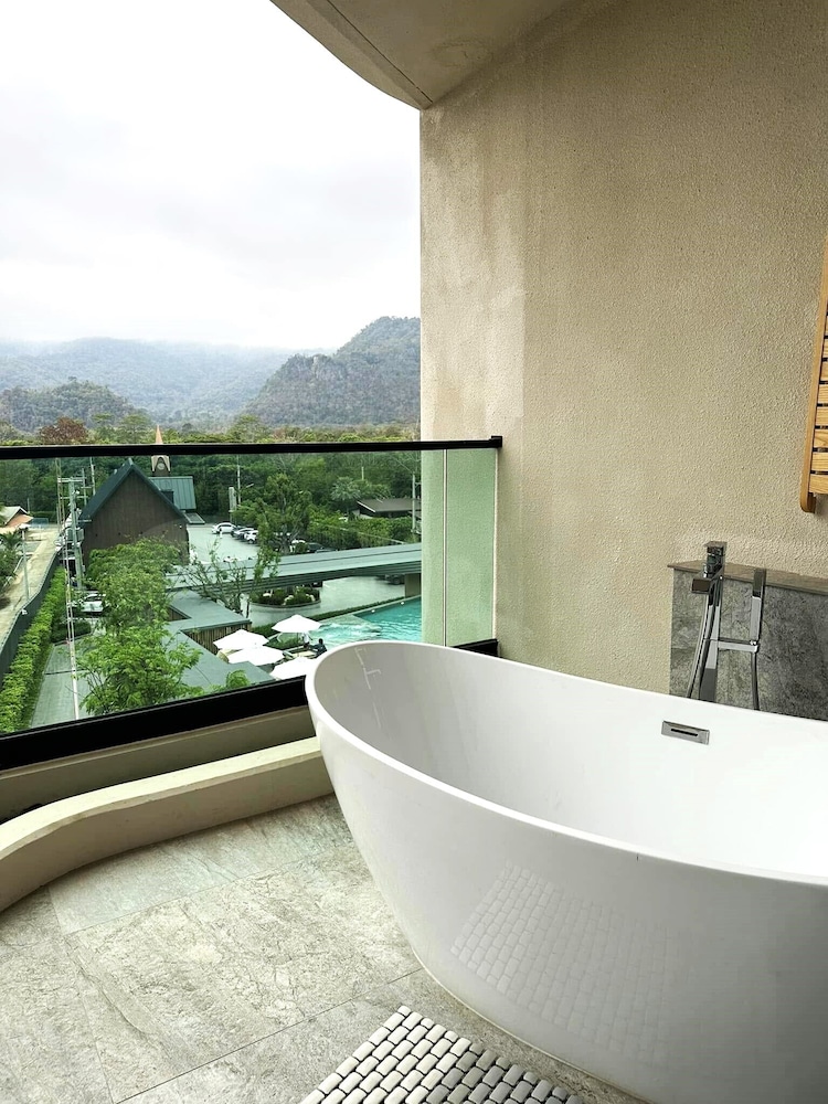 Deluxe Double Room, Balcony, Mountain View