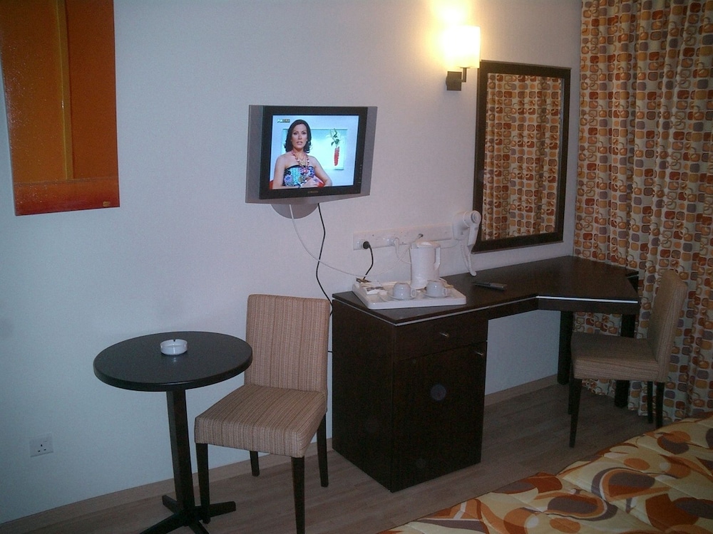 Superior Single Room, City View