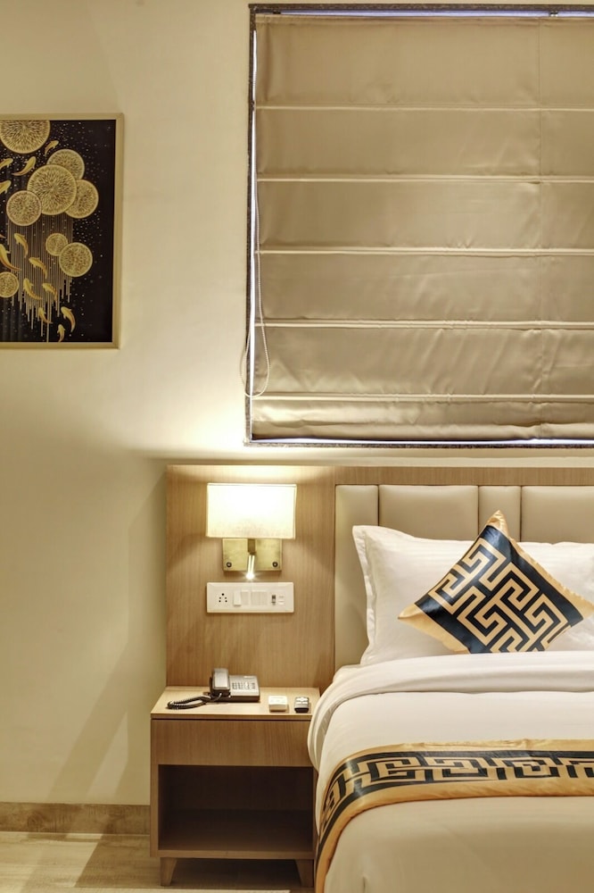 Deluxe Double Room, City View photo 1