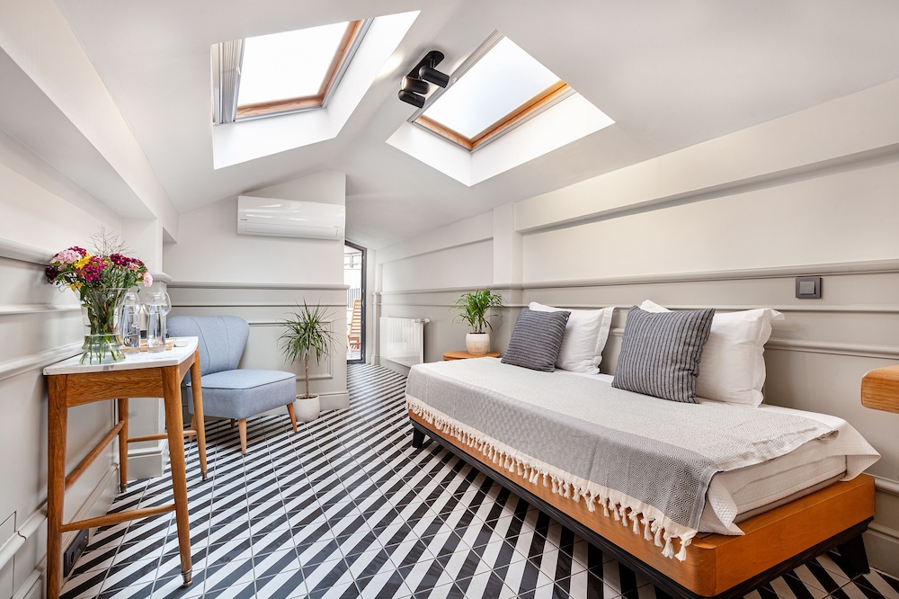 Attic Room With Balcony photo 3