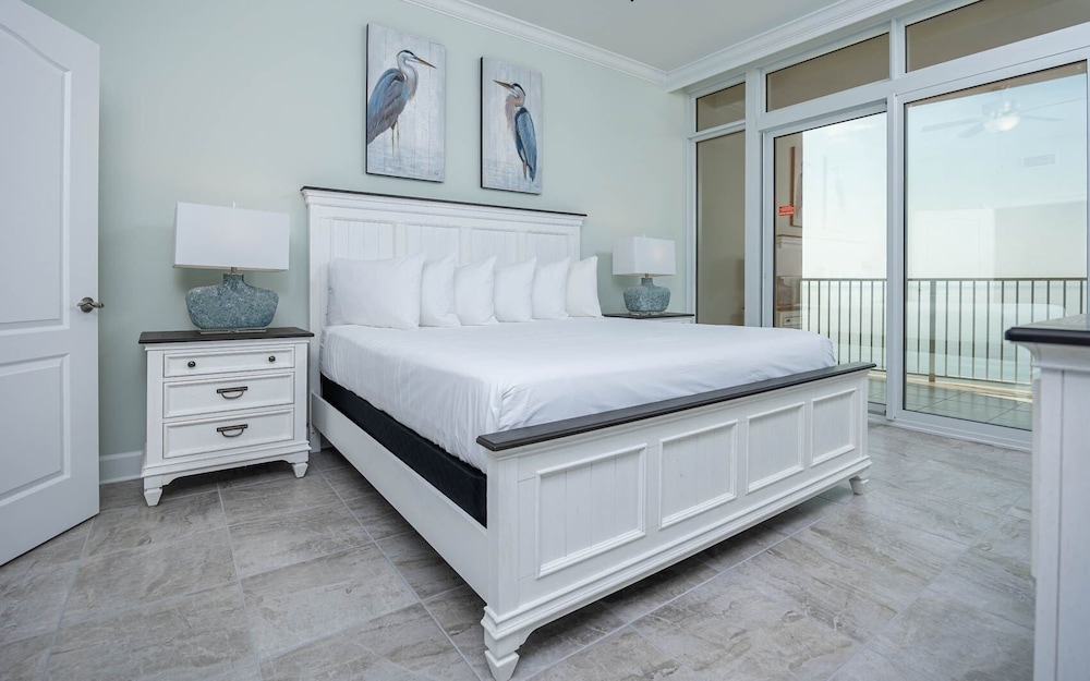 Condo, 3 Bedrooms