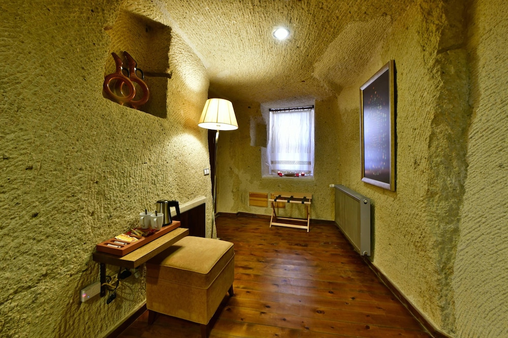 Superior Room (Cave) - Photo 4
