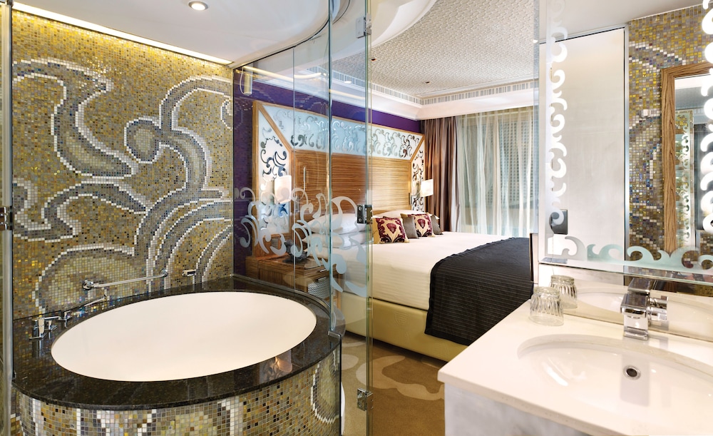 Club Suite, 2 Bedrooms, Accessible, Club Lounge Access (Dining, Club Floor)