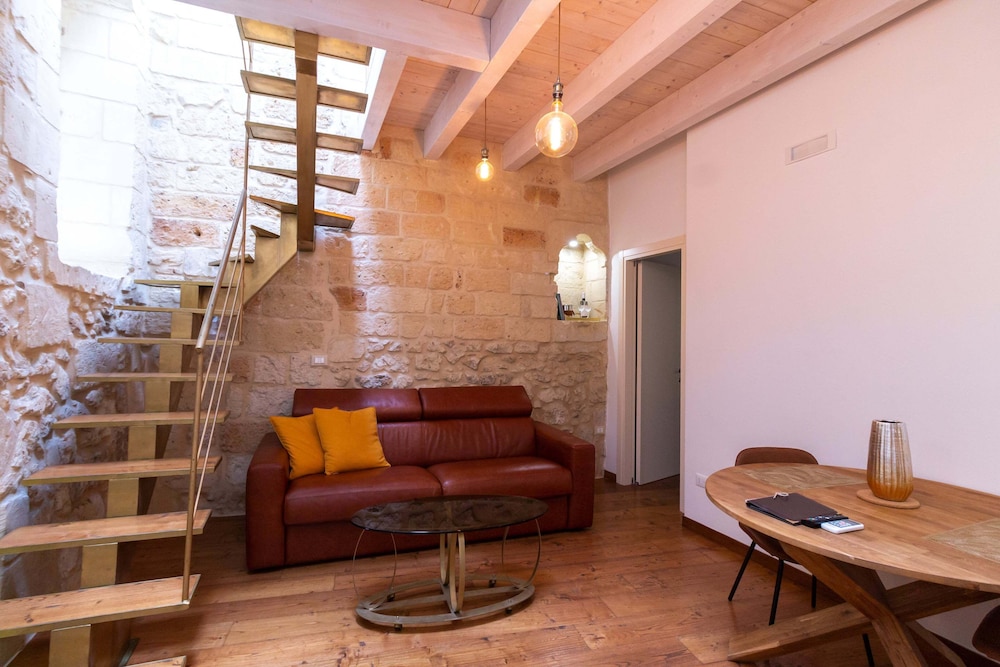 Junior Studio Suite
