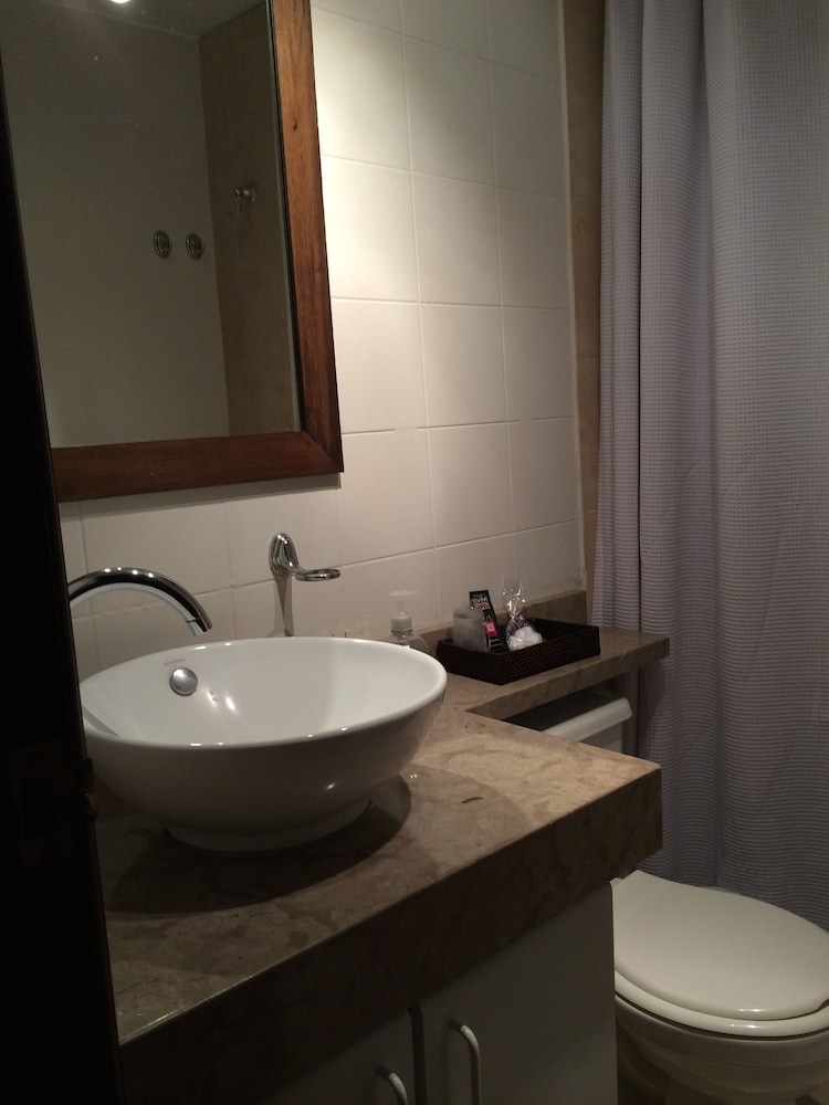 Executive Suite, 1 King Bed, Private Bathroom photo 2