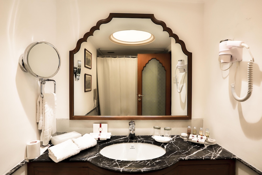 Luxury Suite, Ocean View, Beachside - Photo 25